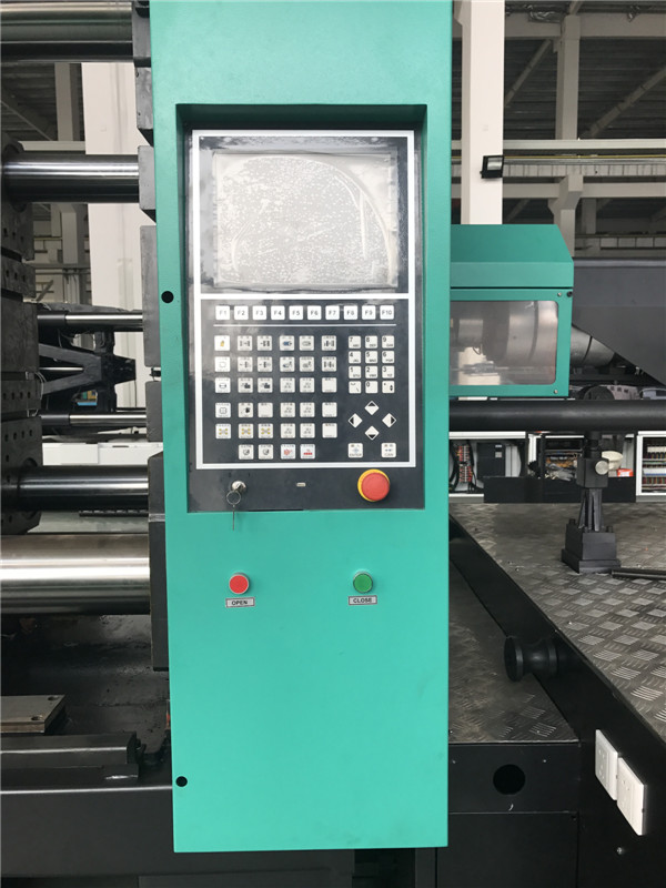 Volledig Automatische Plastic Stoel die tot Machine maken Servopomp 800 Tonpid Temperatuurcontrole