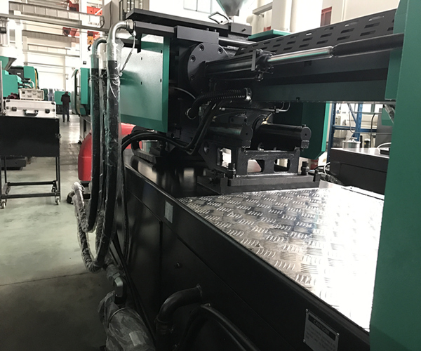 Horizontale Plastic Machine van het Injectieafgietsel 250 de Openingsslag van T 520MM