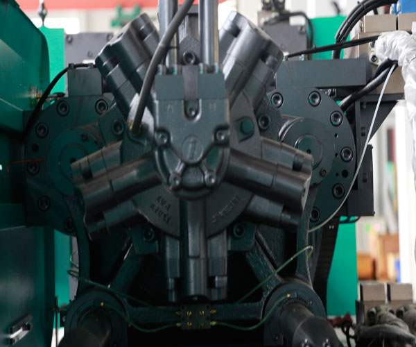 18000Kn pvc-de Injectie van de Pijpmontage het Vormen Machine met Kader Met hoge weerstand